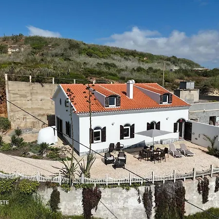 Atlantic Ocean - 4 Bedrooms - Ocean Front Сasa de vacaciones São Pedro da Cadeira