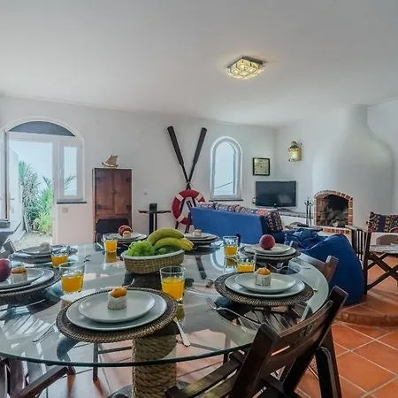 Atlantic Ocean - 4 Bedrooms - Ocean Front 펜션 *