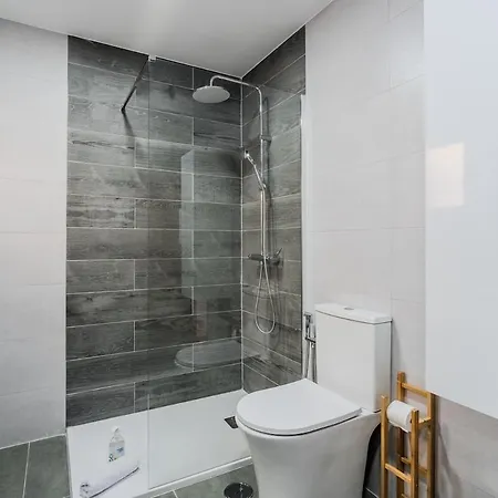 Atlantic Ocean - 4 Bedrooms - Ocean Front 펜션