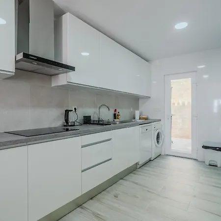 Atlantic Ocean - 4 Bedrooms - Ocean Front 에리세이라