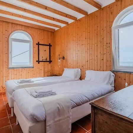 Atlantic Ocean - 4 Bedrooms - Ocean Front Prázdninový dům São Pedro da Cadeira