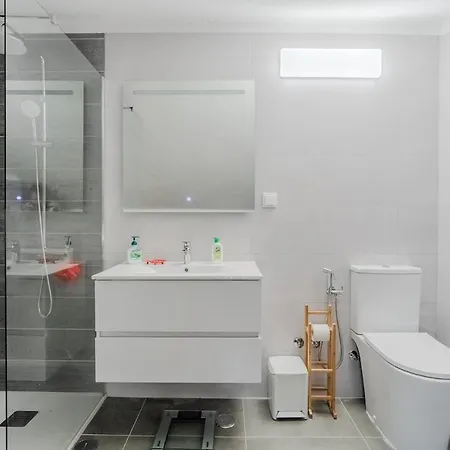 Atlantic Ocean - 4 Bedrooms - Ocean Front