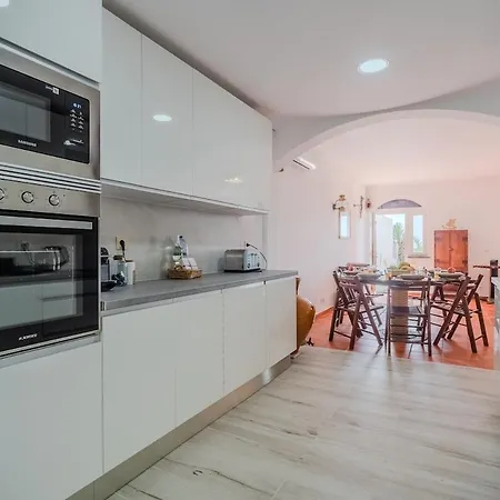 Atlantic Ocean - 4 Bedrooms - Ocean Front 펜션 *