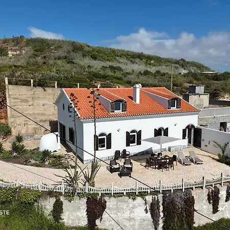 Villa Atlantic Ocean - 4 Bedrooms - Ocean Front Sao Pedro da Cadeira