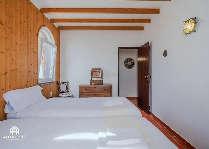 Atlantic Ocean - 4 Bedrooms - Ocean Front * São Pedro da Cadeira