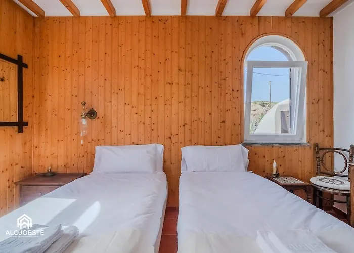 Atlantic Ocean - 4 Bedrooms - Ocean Front בית נופש São Pedro da Cadeira